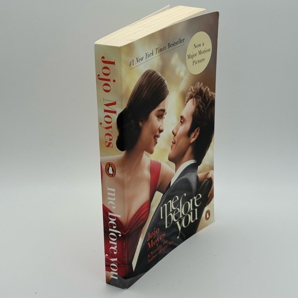 Me Before You by Jojo Moyes - Paperback - Picture 3 of 3